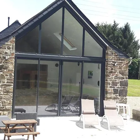 Detente Domaine De Helles -spa Privatif Et Sauna Holiday home Poullaouen
